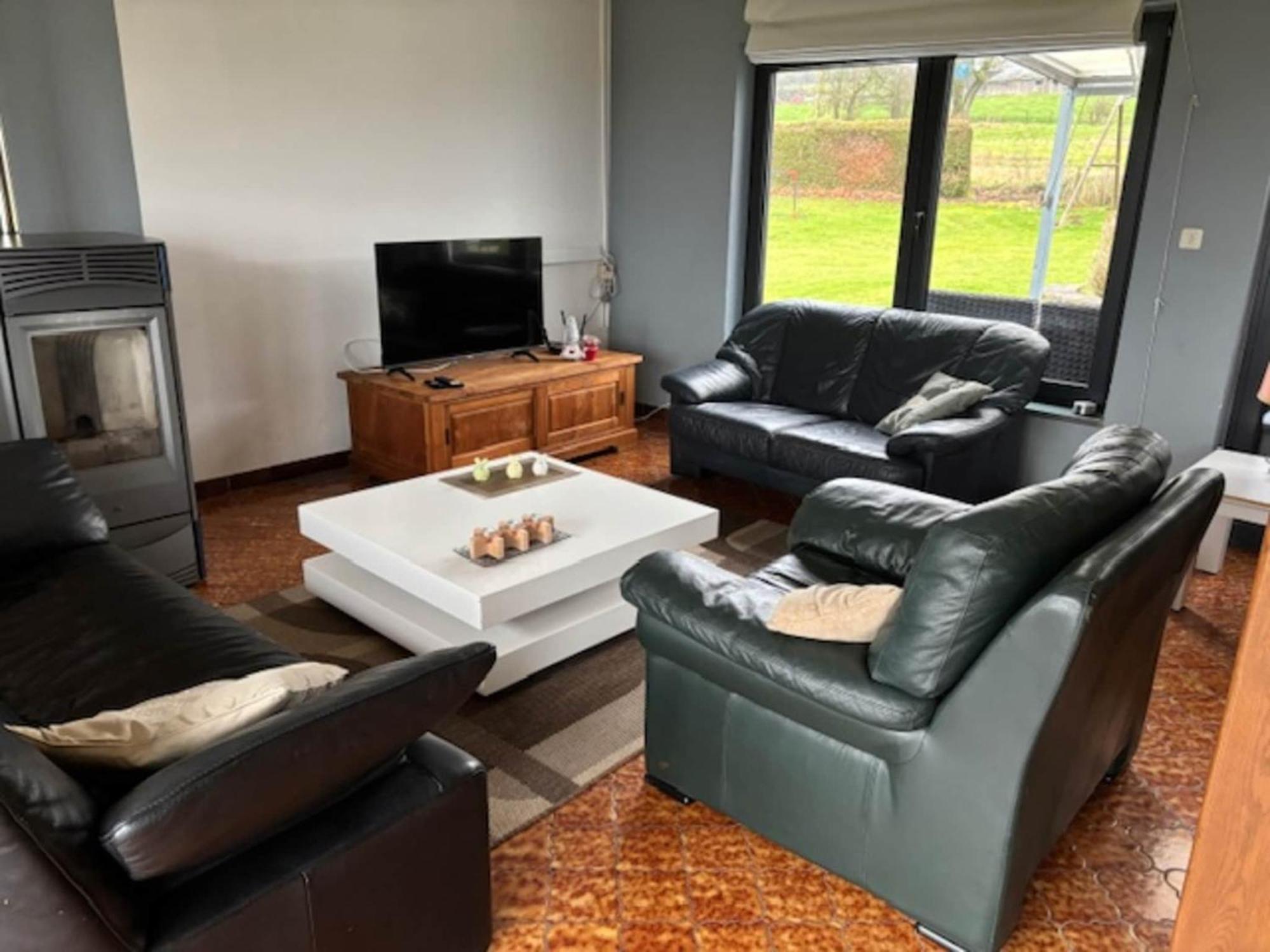 Sophisticated Holiday Home In Lierneux Near Forest Zewnętrze zdjęcie